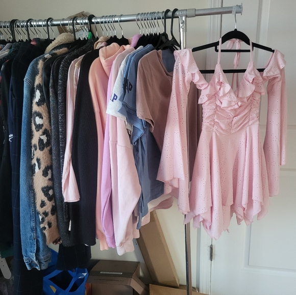 Random premium clothes - Picture 2 of 2